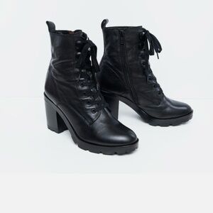 Frye Myra Black Lace-Up Chunky Heel Ankle Boots Women’s size 10